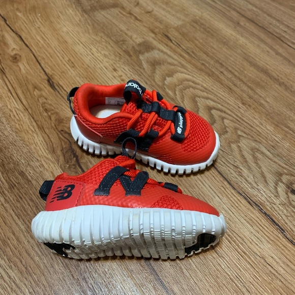 New Balance size 5 - Picture 5 of 6